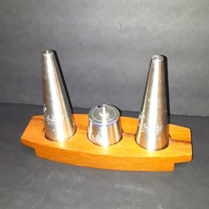 c ROYAL SELANGOR PEWTER SALT & PEPPER SHAKER WOOD BOAT BASE